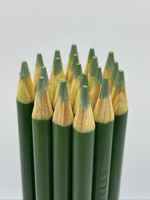 (20) Crayola Colored Pencils  (asparagus) BULK