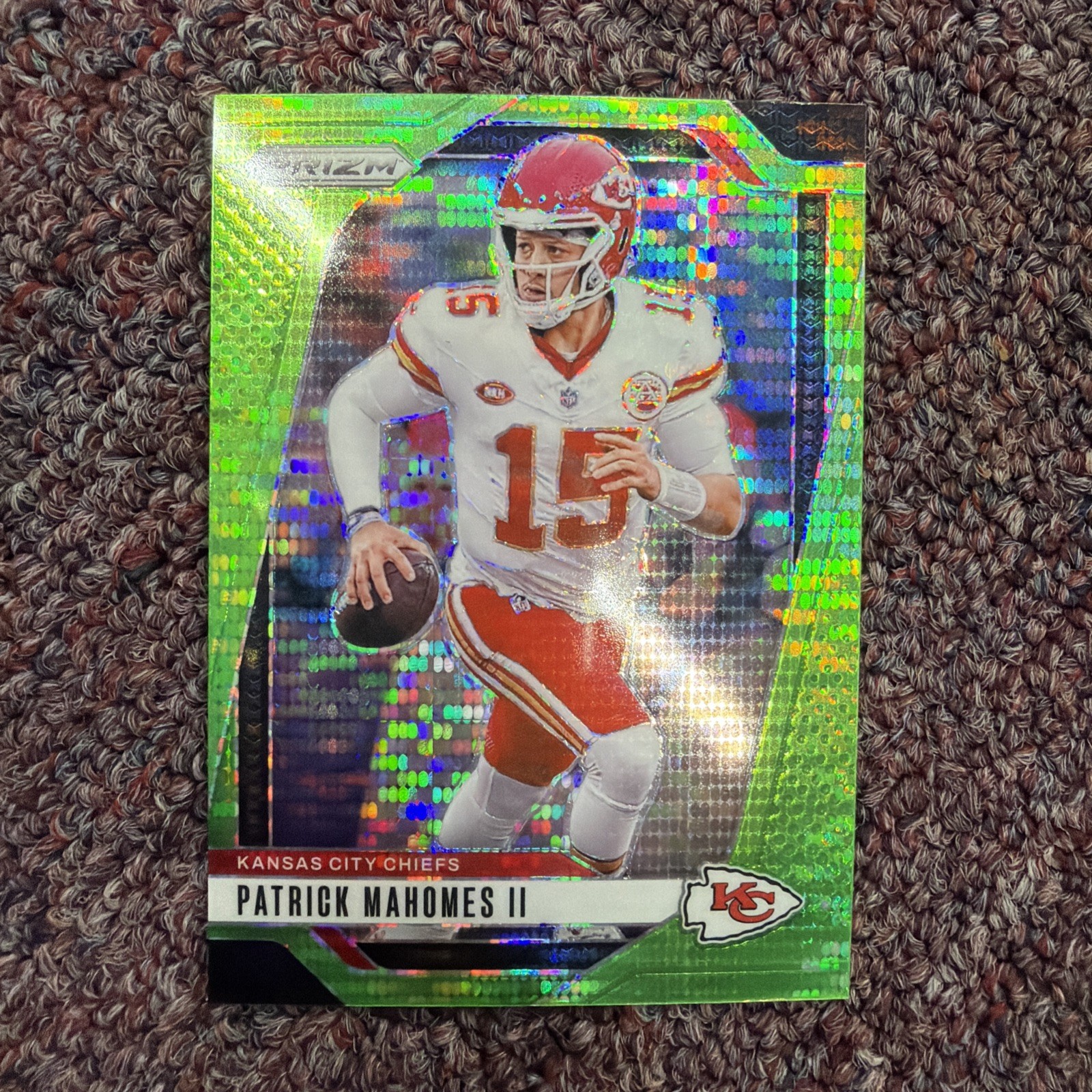 2024 Panini Prizm #138 Patrick Mahomes II Green Wave Prizm - Chiefs