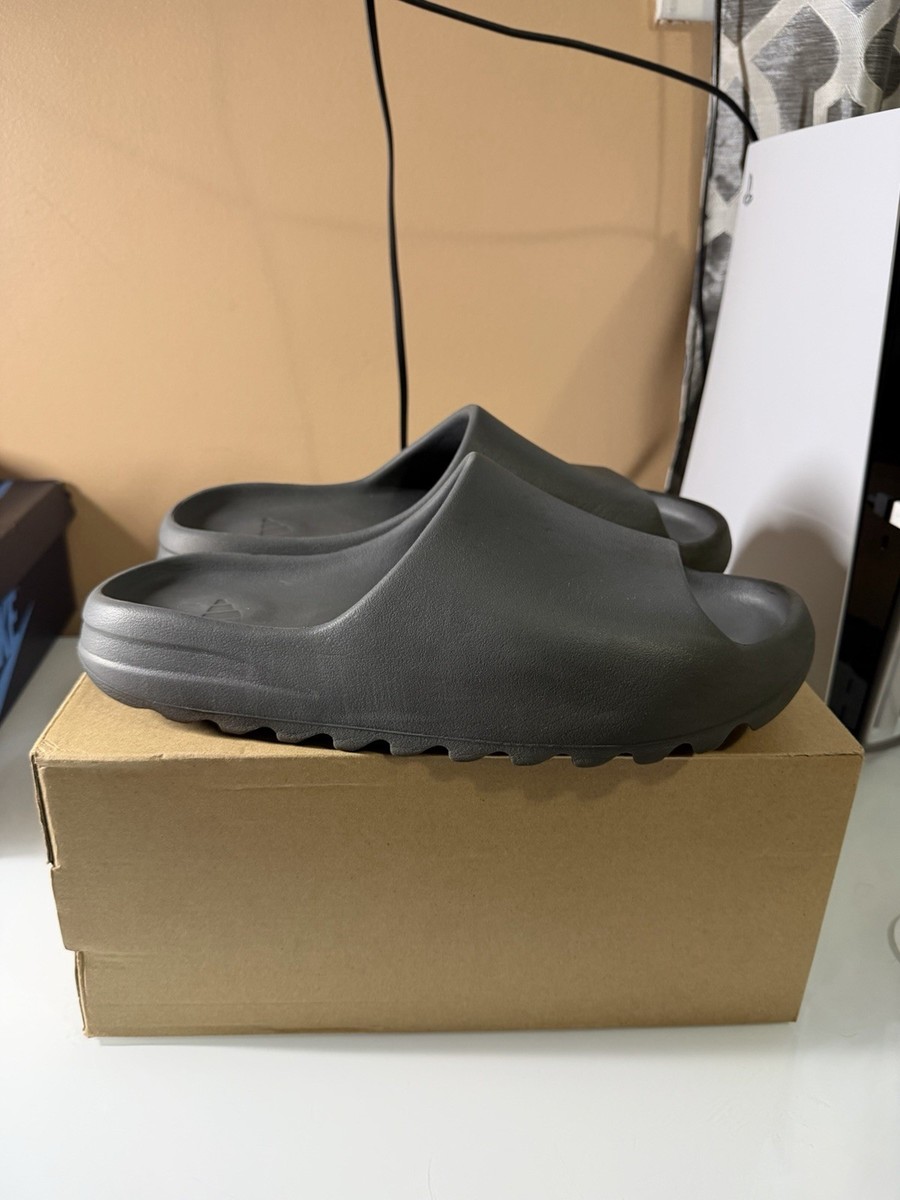 Yeezy Slide Granite View 2