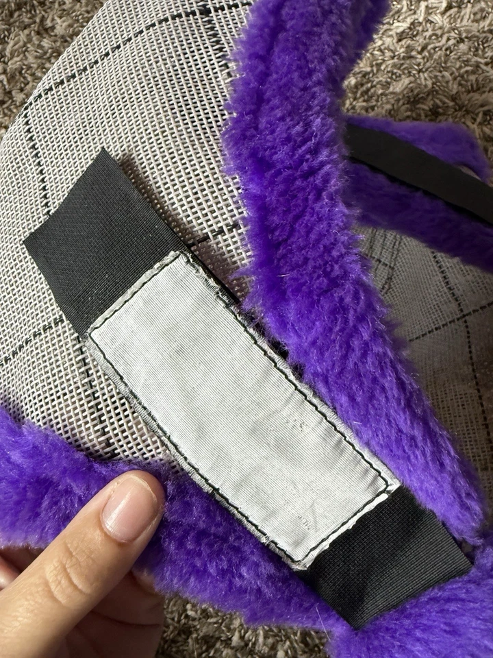 Máscara antimoscas ajustable púrpura forrada de lana para pony/año Foto 3 de 4
