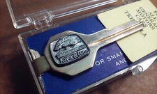 Vintage Kover Lum Ty-Kee Uncut Key tie tack gold tone employee award All GM Cars