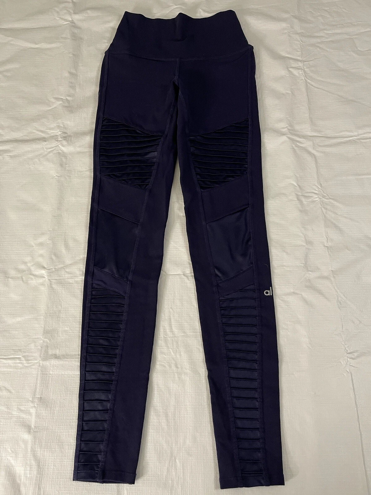 alo-yoga moto leggings