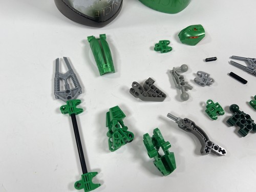 LEGO BIONICLE: Rahkshi Lerahk (8589) Pieces Shown - Picture 2 of 7