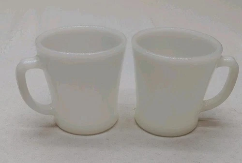 Vintage Fire-King Anchor Hocking Ware D-handle Coffee Cups Mugs Tea. White