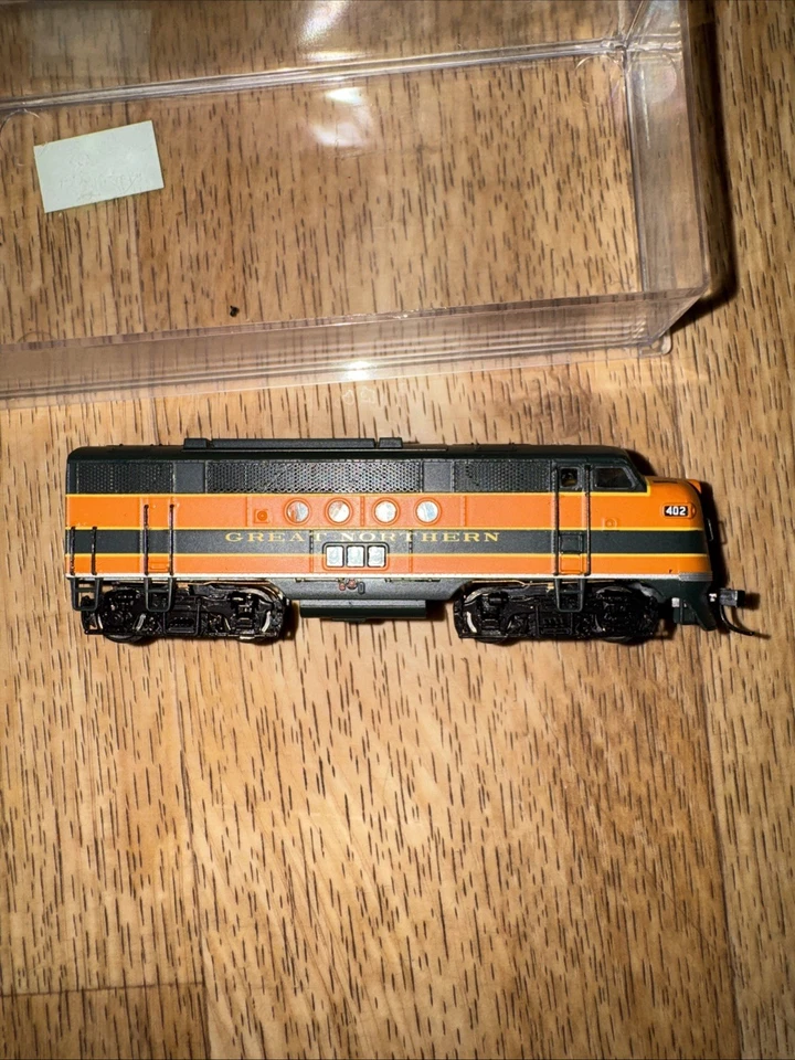 InterMountain N Scale FT A/B Unit Set - Great Northern "Empire Builder" #402 - Image 2 of 4