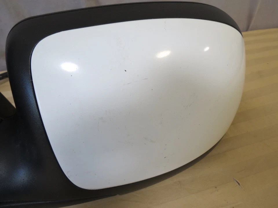 03-06 Tahoe Sierra Silverado POWER HEAT AUTO DIM Mirror Left DRIVER w Turn OEM - Image 3 of 4