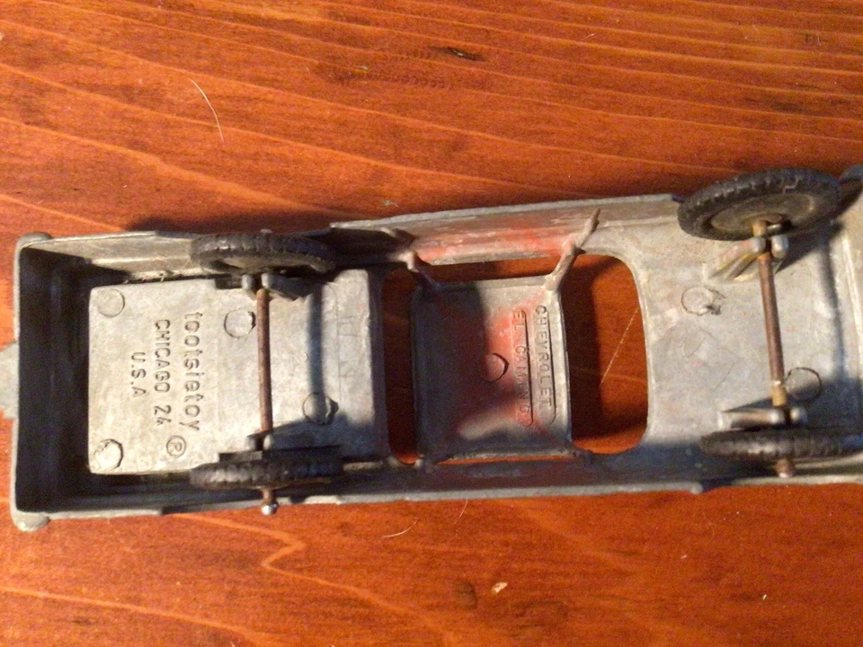 Chevy El Camino 1960 Tootsietoy con remolque U-Haul Foto 4 de 4