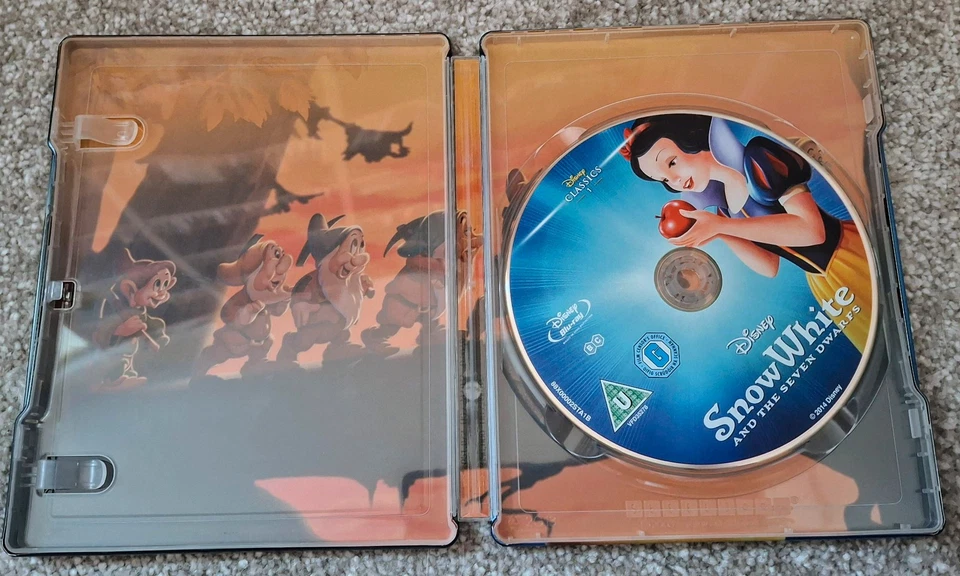 DISNEY'S SNOW WHITE AND THE SEVEN DWARFS - UK LENTICULAR BLU RAY STEELBOOK  - Image 3 of 3