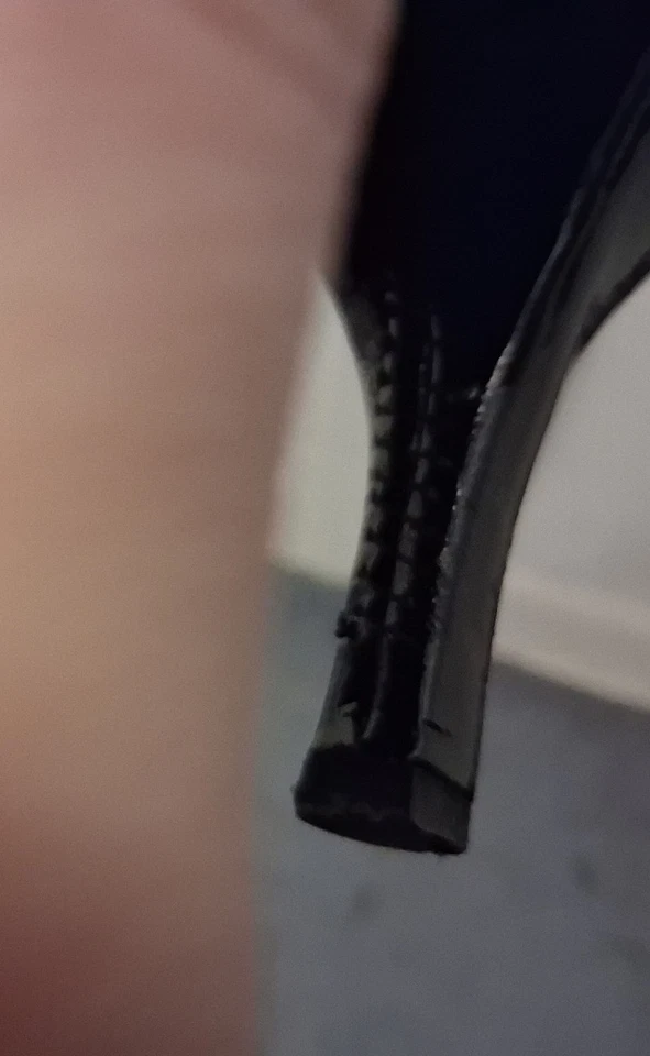 Zapatos de salón negros Qupid talla 6 1/2, 3 pulgadas, charol sintético, punta en punta, tacón Stilleto Foto 4 de 4