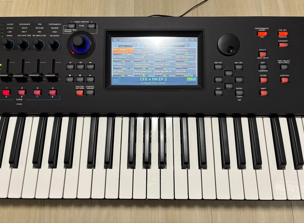 Yamaha MODX6 61-Key Keyboard Synthesizer with Adapter Used Yamaha MODX6 61-Key Keyboard Synthesizer with Adapter Used