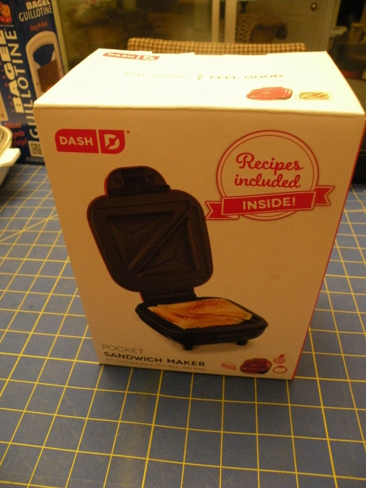DASH Mini Pocket Sandwich Maker Non Stick 420W 4.5" Cooking Surface NEW IN BOX