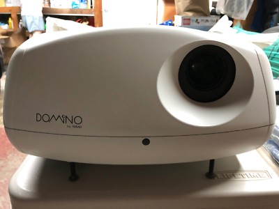 DOMINO by SIM2 Multimedia - SCREEN PROJECTOR