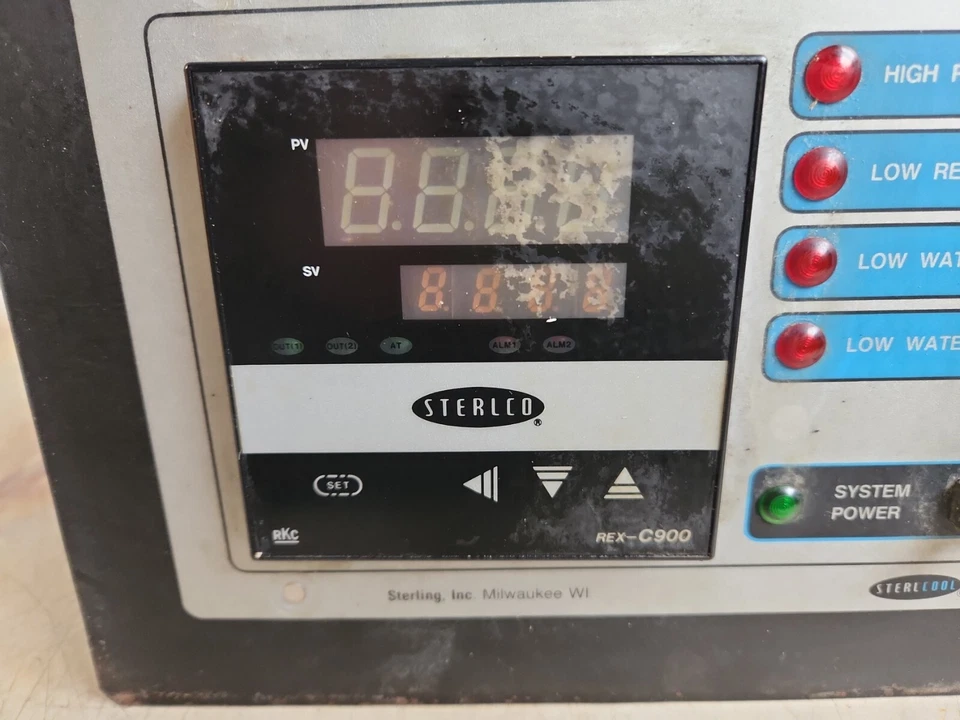 STERLCO REX-C900 RKC INSTRUMENT C900DKA1-T*AB TEMPERATURE CONTROLLER - Image 2 of 4