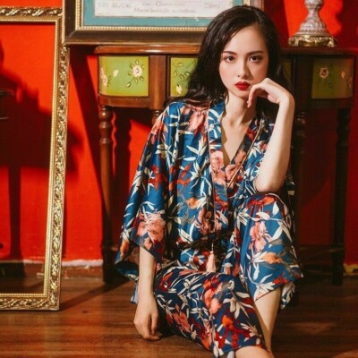 Japanischer Damen-Pyjama Kunstseide Yukata Kimono Bademantel Nachtwäsche Homewear