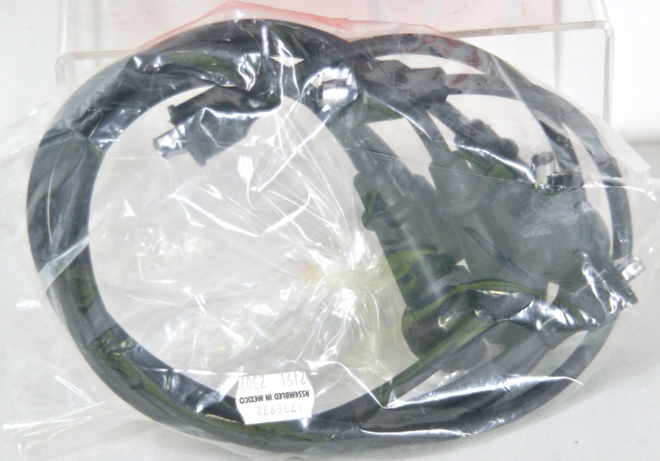 Juego de cables de bujía 2307 CarQuest para 93-00 Chevy/Geo/Pontiac 7543 Foto 2 de 4