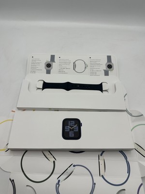 MXE73LL/A  Apple Watch SE (Gen 2) 40mm Midnight Al Mid SB S/M GPS