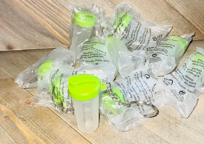 10 New Tupperware Mini Keychains Quick Shake Cup Tumbler Lid Green