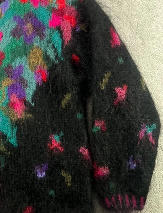 Suéter Mohair Vintage Pequeño DISEÑO ISLANDÉS Colorido Difuso Cárdigan Negro Años 90 Foto 4 de 4