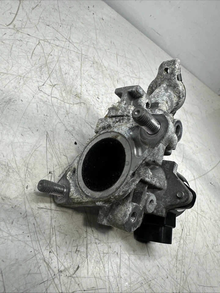 2010-2015 TOYOTA PRIUS 2012-2017 TOYOTA PRIUS V EGR VALVE OEM 25620-37110 - Image 2 of 4