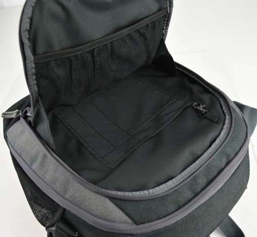 DELSEY Gopix Compact Photo Daypack for Small SLR or Video Systems Black & Gray - Picture 3 of 9