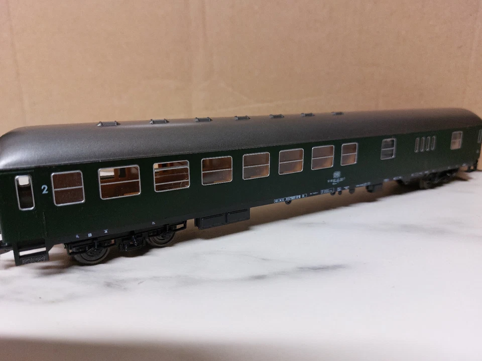 train ho voiture voyageurs ho  roco electrique - Photo 4/4