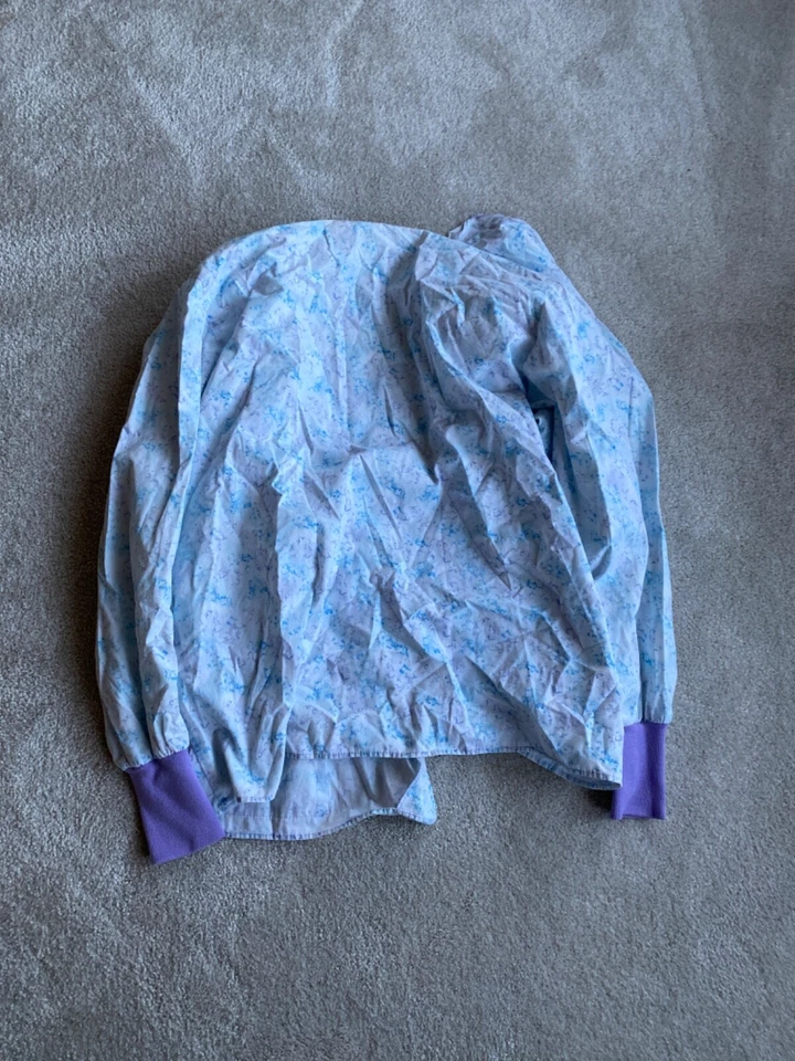 Crest lab coat size large white with clover pattern - Image 3 of 3