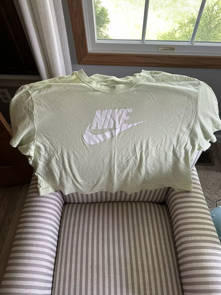Nike Women s Crop Top T Shirt Size XXL Lime Green Neon With White
