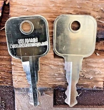 2 keys fits Hamm Bomag CAT JCB New Holland Volvo Bobcat Heavy Equipment Ign14707