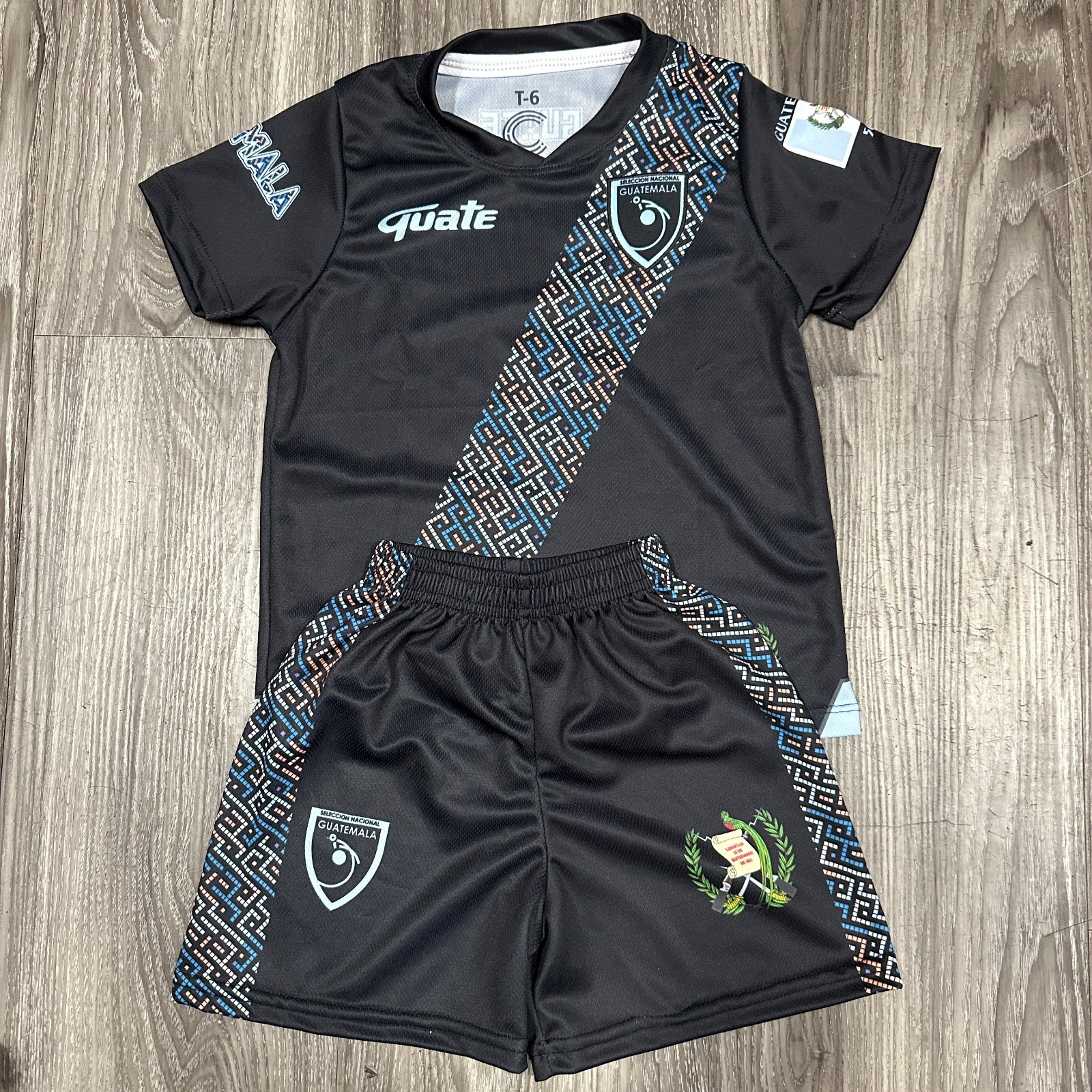 TRAJECITO DE GUATEMALA KIDS JERSEY BLACK NEGRO VISITA 2025 TALLA PARA NIÑOS
