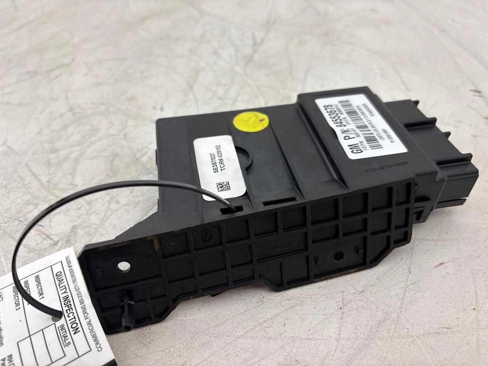 Módulo de control informático Buick Enclave 2018-2024 tercera fila asiento plegable OEM Foto 4 de 4