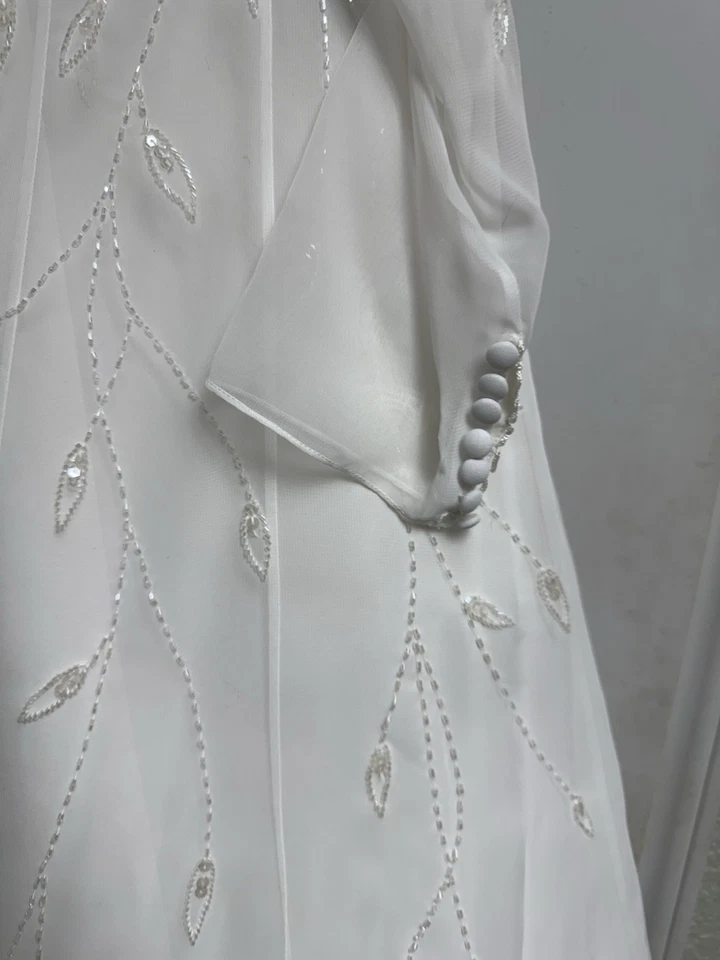 Vestido de novia David’s blanco talla 18W estilo 95161 abrigo sin tirantes y transparente Foto 3 de 4