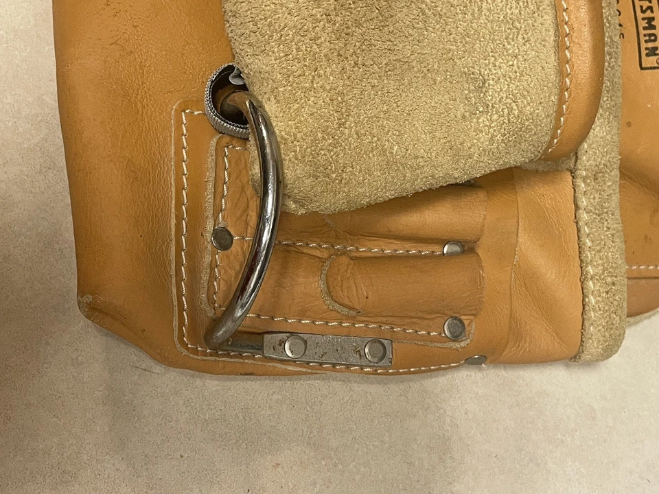 Vintage Craftsman 10 Pocket Leather Nail Tool Pouch #940645 - Image 2 of 4