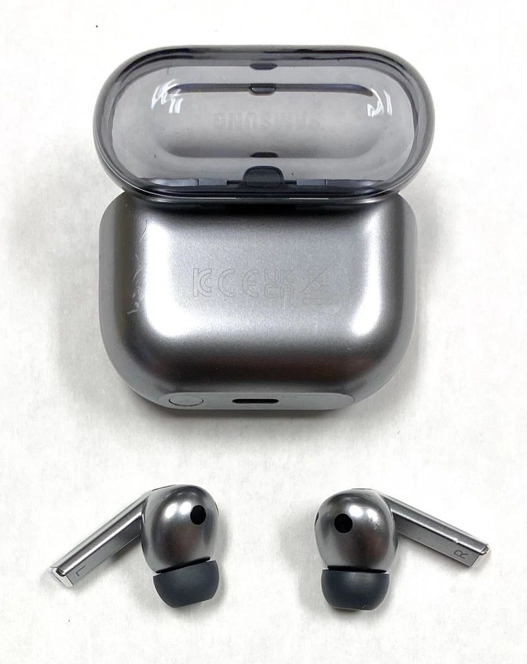 Samsung Galaxy Buds3 Pro SM-R630 AI True Wireless Bluetooth Earbuds - Silver - Image 4 of 4