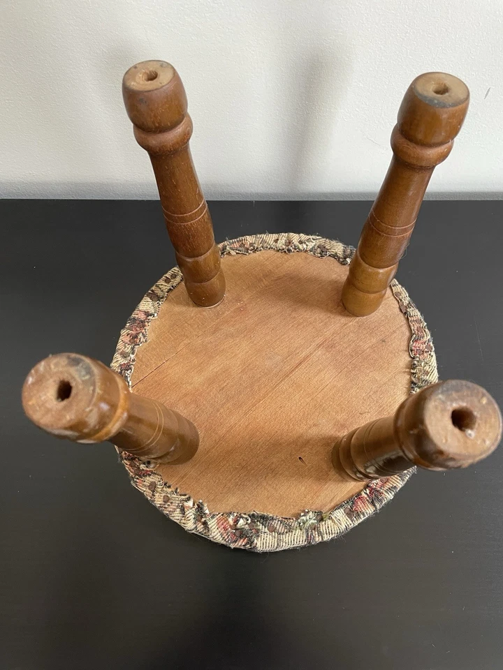 Wooden Footstool With Floral Tapestry Top And 4 Legs, Vintage - Image 4 of 4