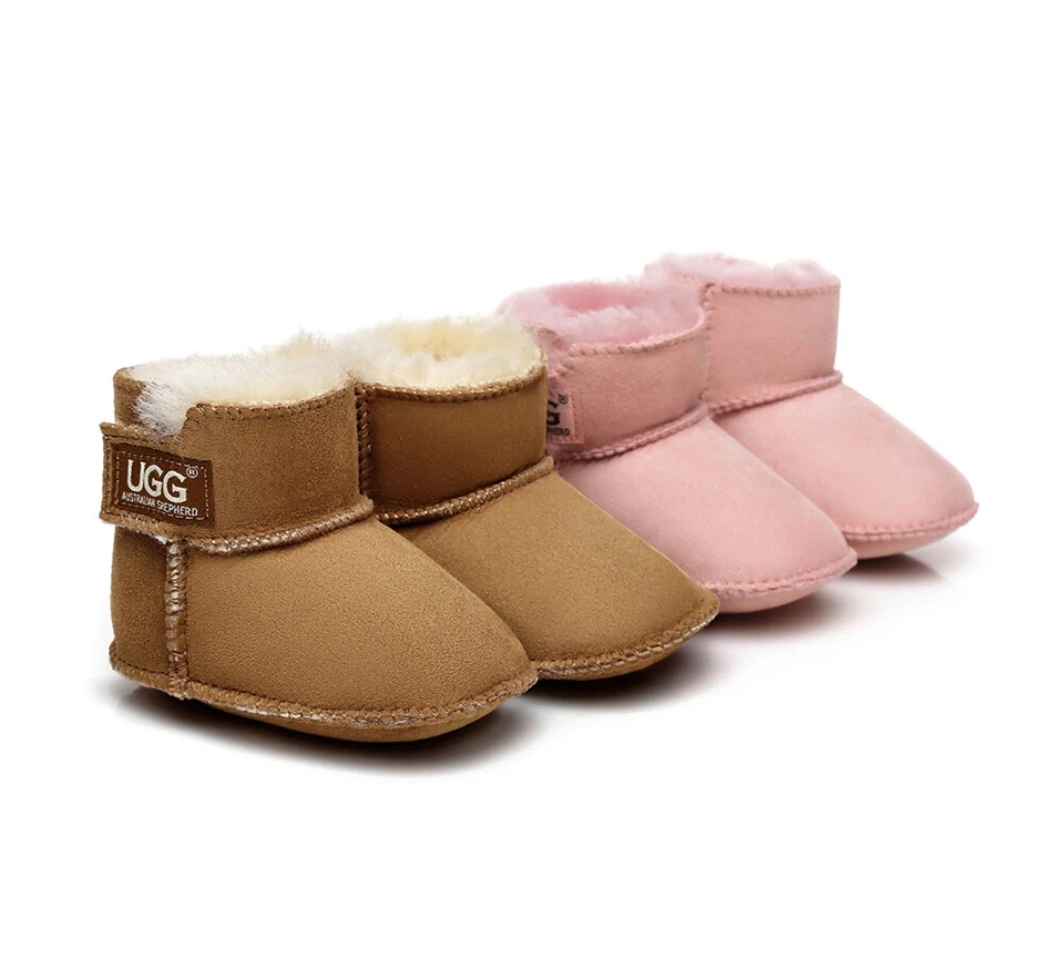 AUSTRALIAN SHEPHERD® UGG Baby Bootie Gift Pack Nonslip Boots Pom Pom Beanie - image 3 of 4