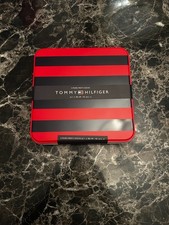 Tommy Hilfiger Men's Gift Box Tin- 4 Pairs Socks, Black, UK 6-8 Premium Set