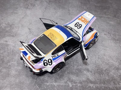 エグゾト 1/18 ポルシェ934 RSR #69 HCC Skiwear