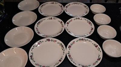 14 pcs Vtg Corelle Dinnerware Set Ivy Birdhouse Off White Garden Home