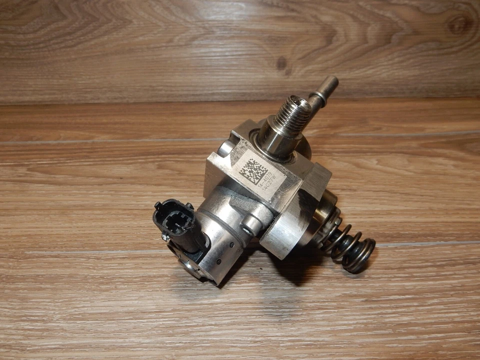 2014-2020 Chevy GMC Direct Injection High Pressure GDI Fuel Pump  12625817  OEM - Image 2 of 3