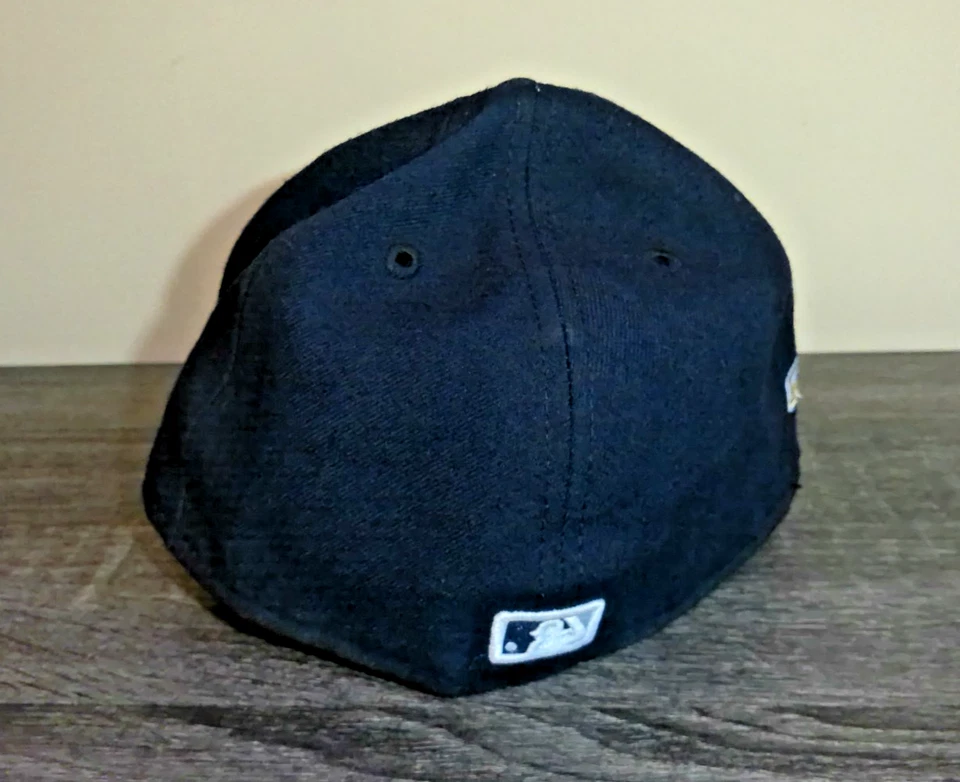 Gorra de los Yankees de Nueva York Mariano Rivera parche de jubilación New Era 59FIFTY talla 7 3/8 sombrero 2013 Foto 3 de 4