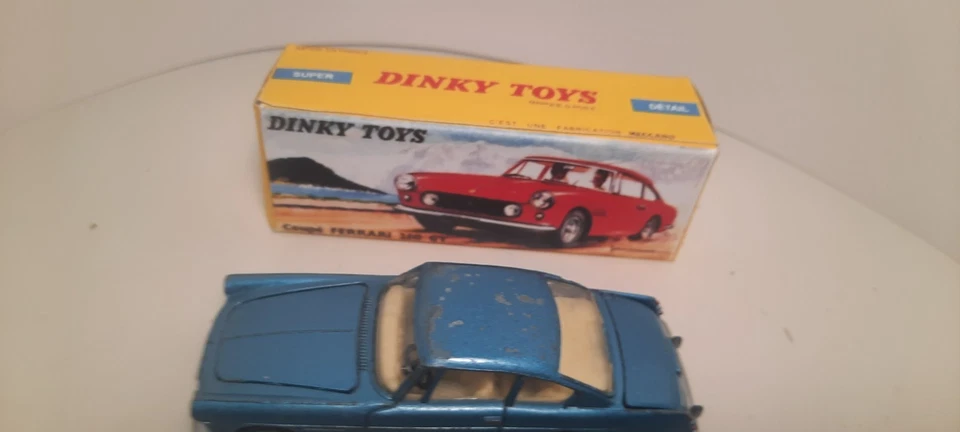 Coche vintage FRENCH DINKY MECCANO FERRARI 250GT 2+2 Nº 515 Hecho en FRANCIA 1/43 Foto 4 de 4