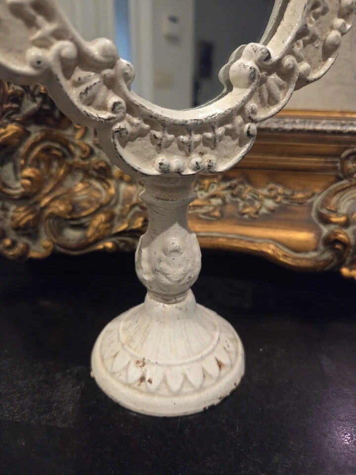 Espejo de tocador Shabby Chic blanco de metal fundido de 10" con pedestal ornamentado de mesa Foto 3 de 4