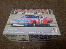Salvinos JR Models '83 Richard Petty Pontiac Grand Prix Model Kit