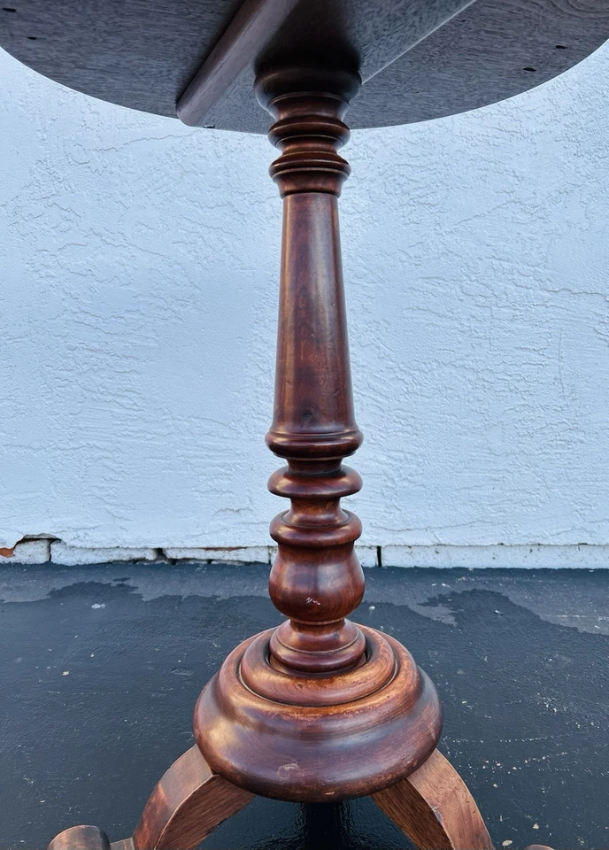 ¿Roble antiguo victoriano? Mesa ocasional/vino - Restaurada Foto 3 de 4