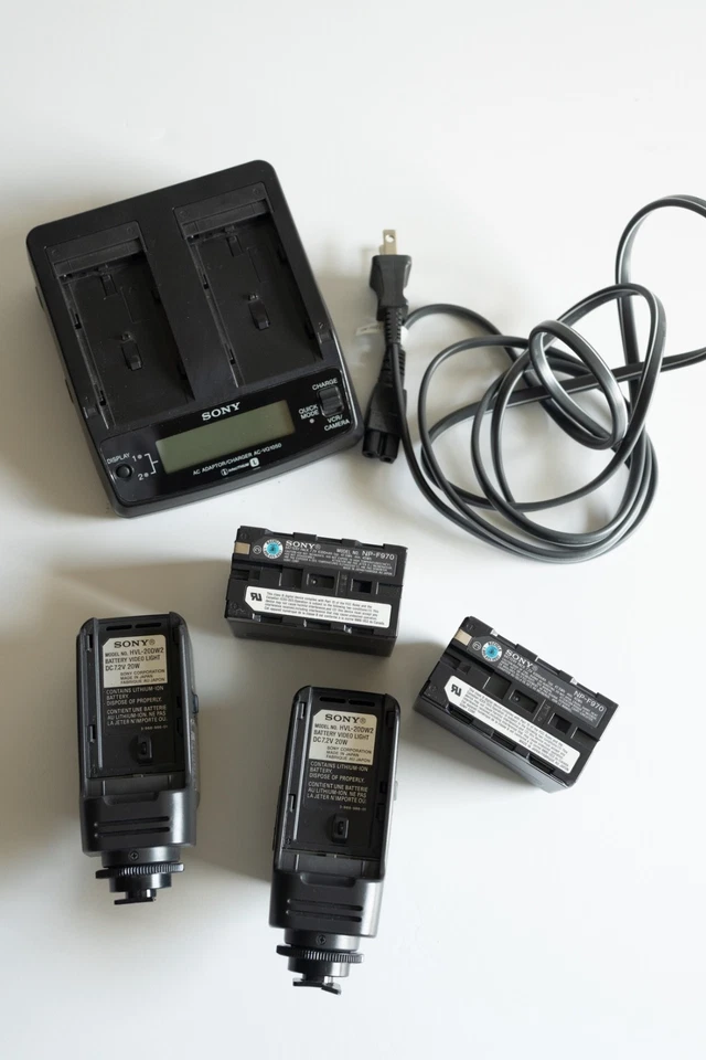 2-Sony HVL-20DW2 Battery Video Light with Sony AC power adaptor - Image 3 of 4
