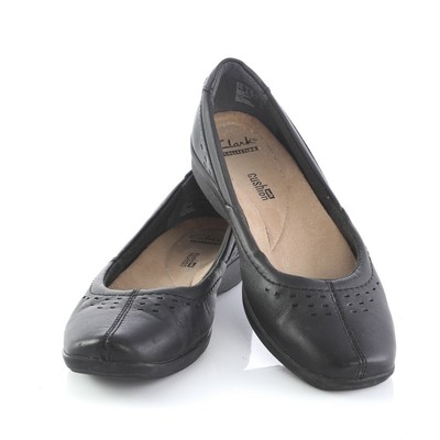 clarks cushion soft ballet flats