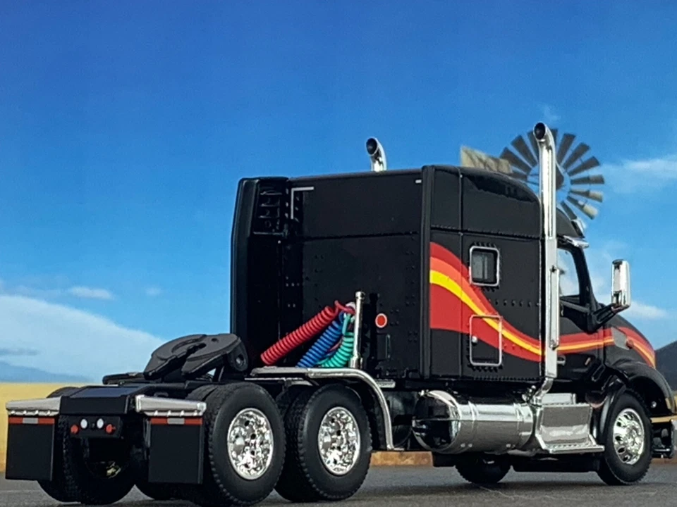 1/64 DCP BLACK/RED/YELLOW PETERBILT 579 W/ 72" MID ROOF SLEEPER - Image 2 of 4