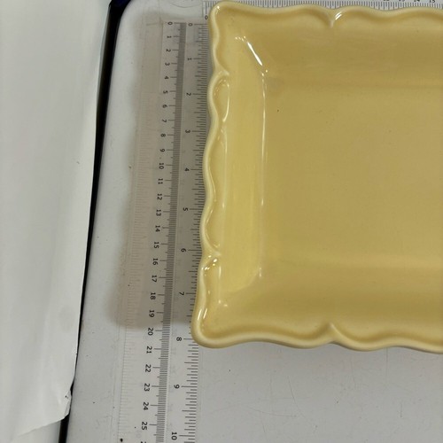 Vintage yellow rectangle scalloped edge serving dish platter - Picture 11 of 11