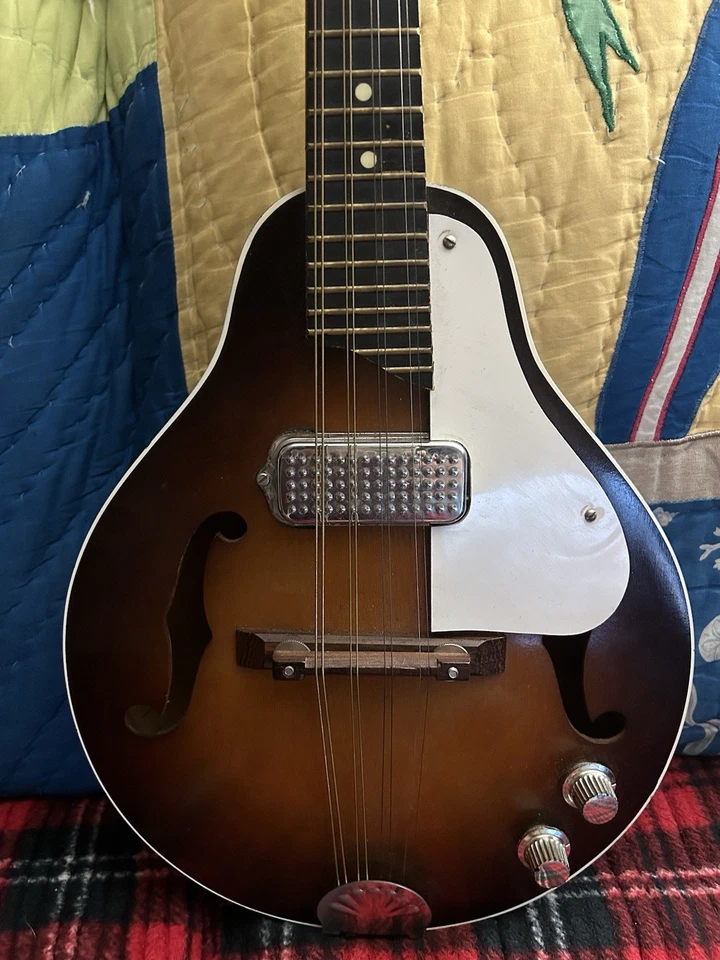 ***HARMONY, KAY ELECTRIC MANDOLIN 1960s PLAYS NICE*** - Image 2 of 4