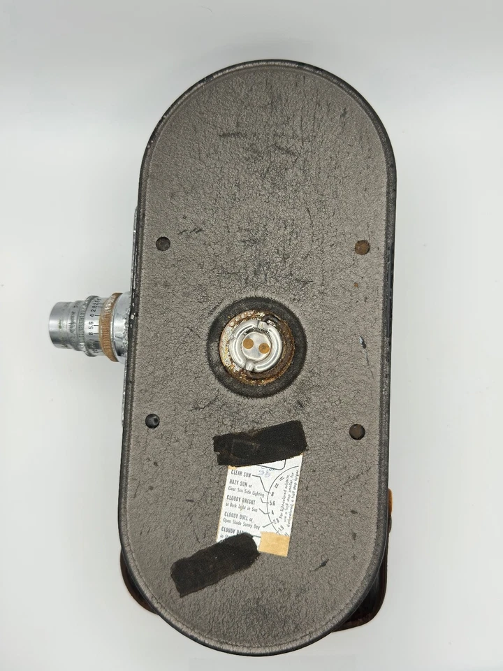 Кинокамера Keystone A-7 16 мм — винтажная кинопленочная камера, рукоятки и ветры - Изображение 4 из 4